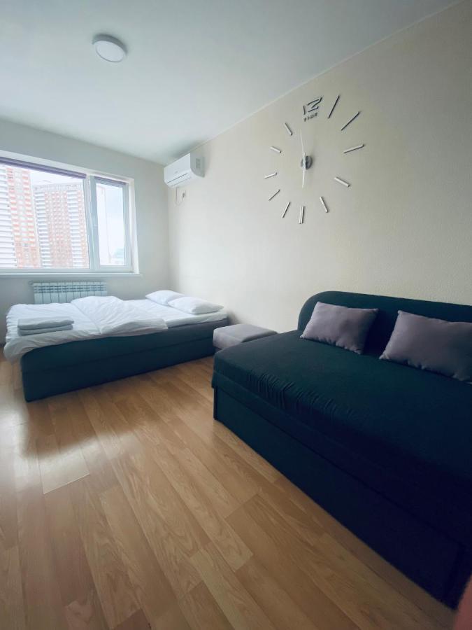 New Quiet Place In Kiev Экстерьер фото