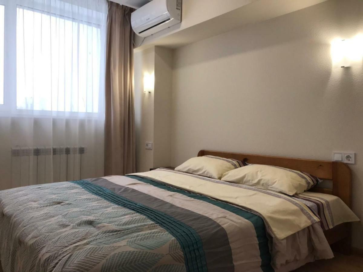 New Quiet Place In Kiev Экстерьер фото